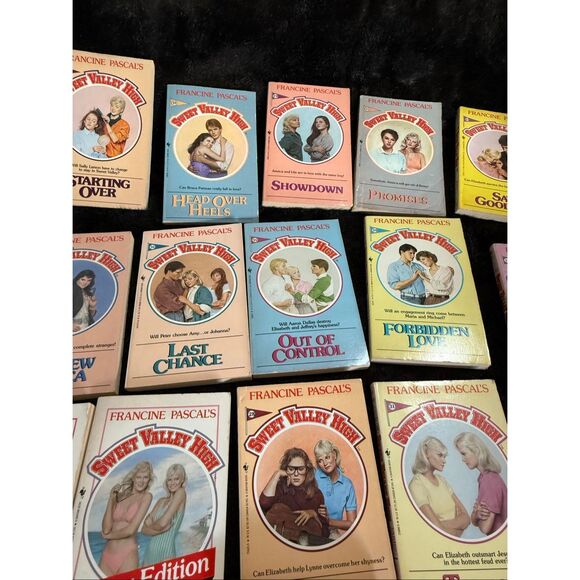 Sweet Valley High Vintage Paperback Books Lot of 34 1980's Jessica Elizabeth - Picture 5 of 8